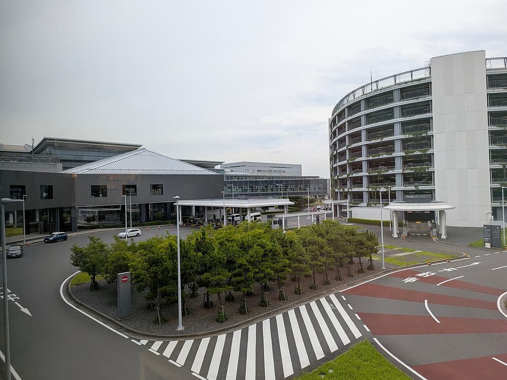 Views of Haneda airport near Terminal 3