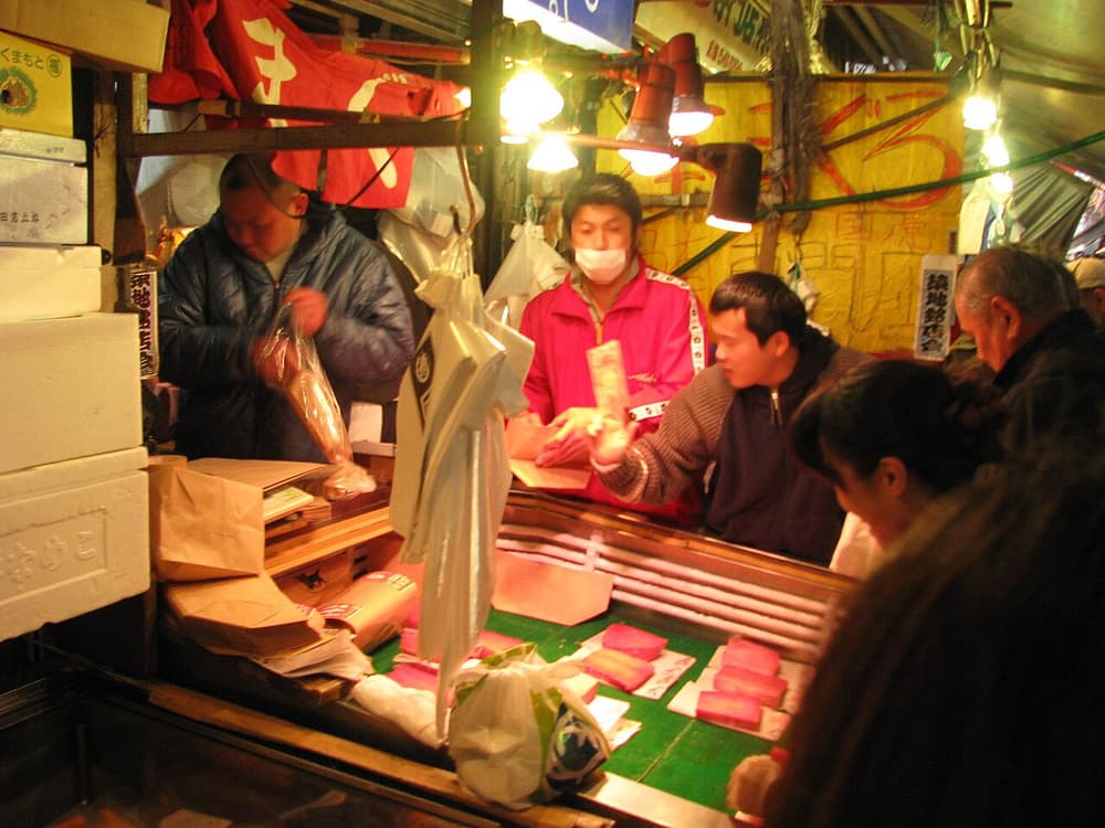 Paseo guiado por el mercado de pescado de Tsukiji