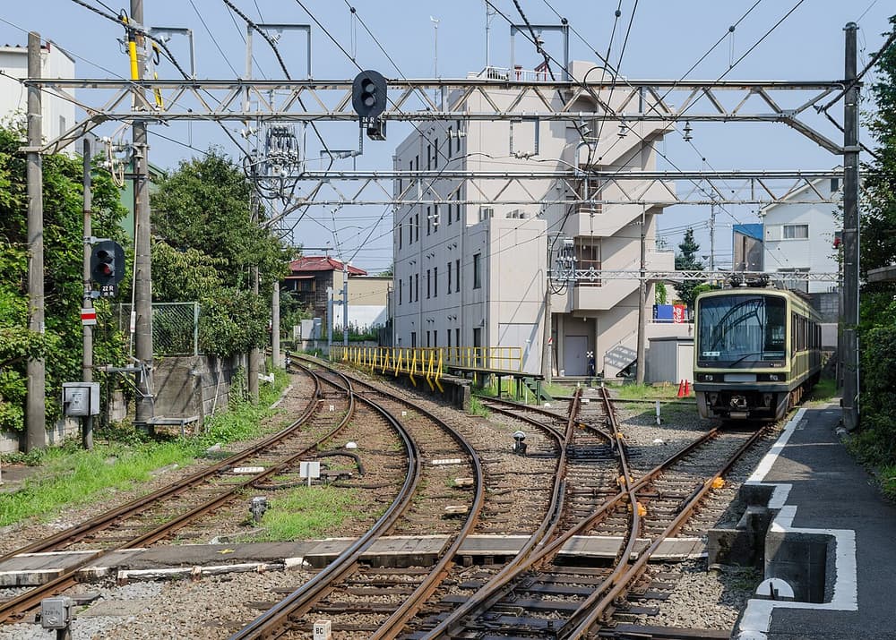 Track of Enoshima Electric Railway west of Enoshima Station 130809 7